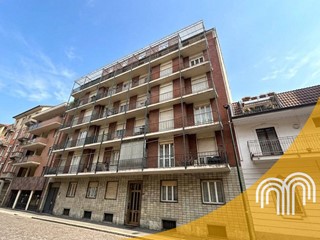 Bilocale in Vendita a Torino, 99'000&euro;, 50 m²