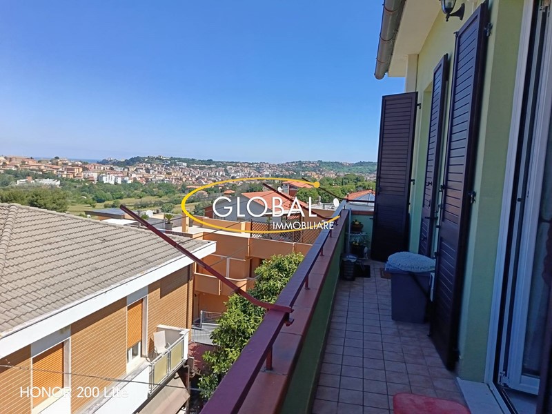 Quadrilocale in Vendita a Ancona, 160'000&euro;, 100 m²