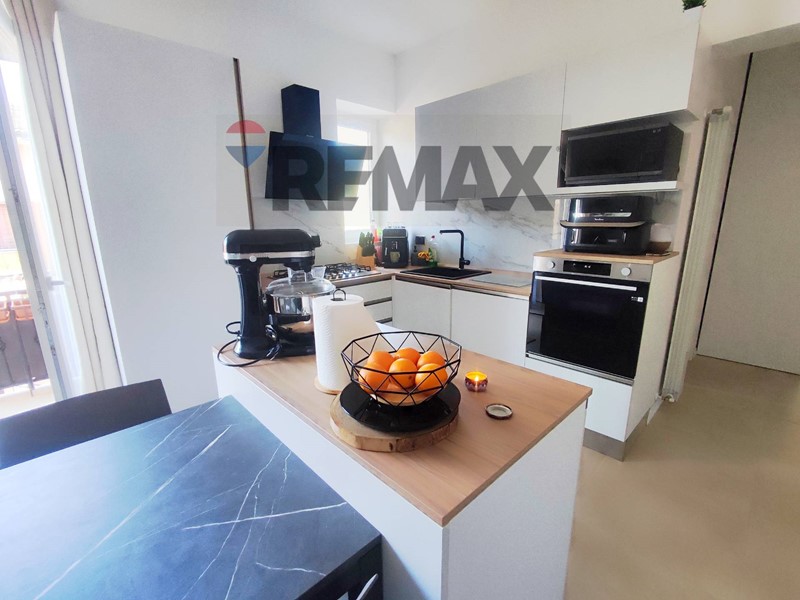 Trilocale in Vendita a Roma, 269'000&euro;, 91 m²