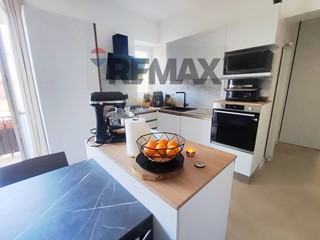 Trilocale in Vendita a Roma, 269'000&euro;, 91 m²