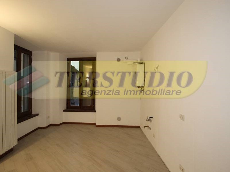 Bilocale in Affitto a Pontida, 650&euro;, 60 m²