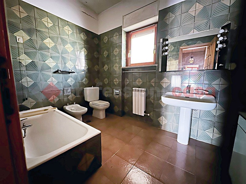 Appartamento in Vendita a Siracusa, 149'000&euro;, 170 m²