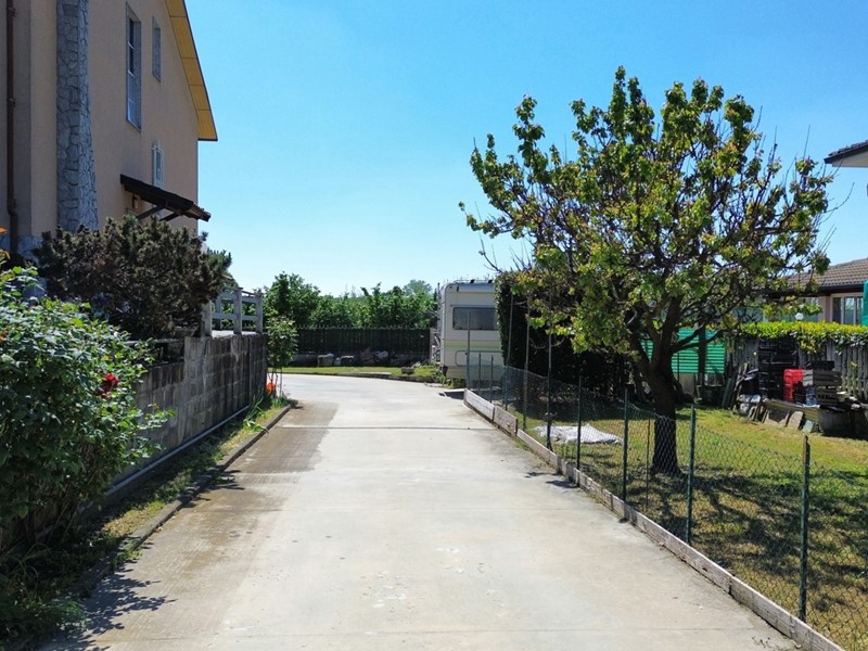 Trilocale in Vendita a Poirino, 95'000&euro;, 85 m², con Box