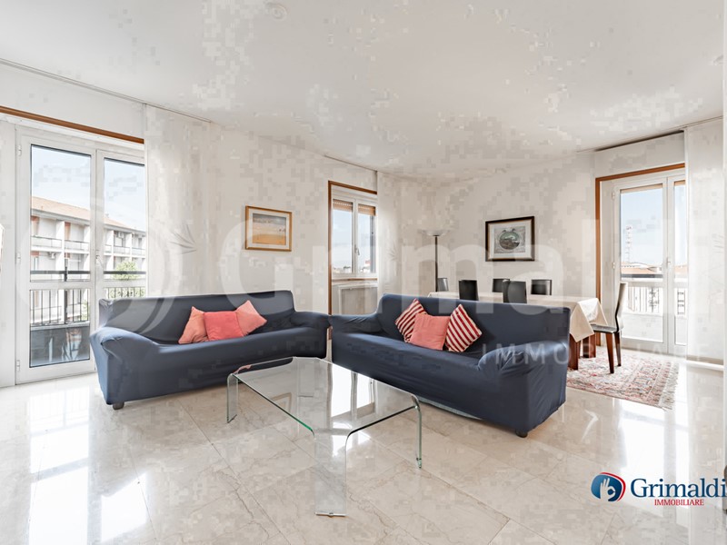 Appartamento in Vendita a Milano, 620'000&euro;, 150 m², con Box