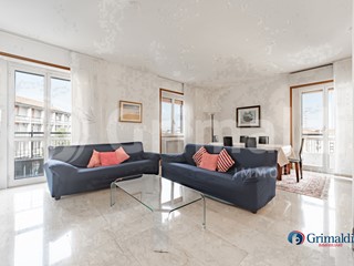 Appartamento in Vendita a Milano, 620'000&euro;, 150 m², con Box