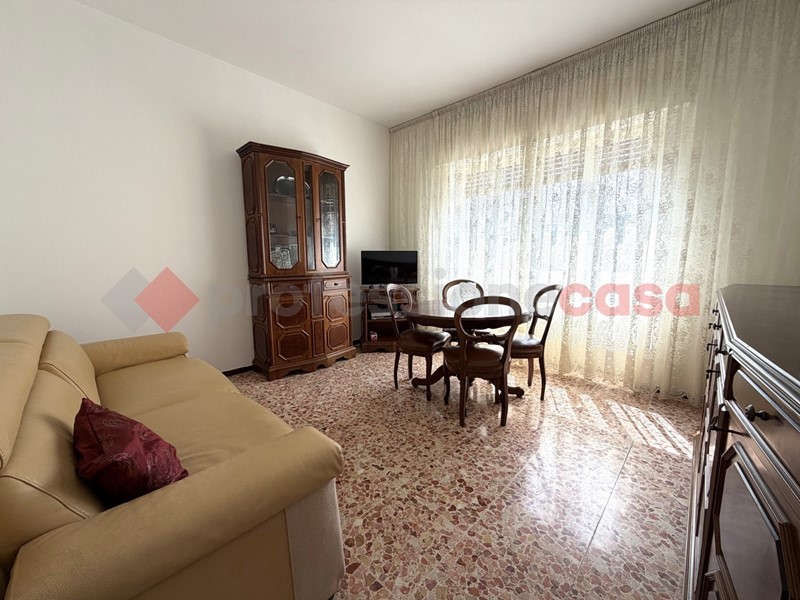 Bilocale in Affitto a Cesano Boscone, 950&euro;, 71 m², arredato