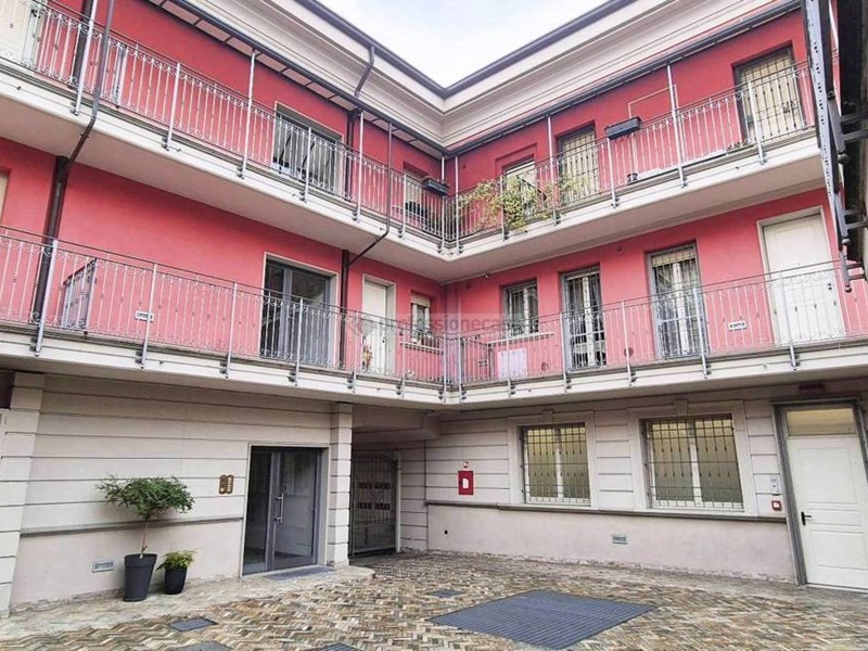 Monolocale in Vendita a Desio, 114'000&euro;, 47 m², con Box