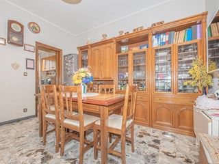 Trilocale in Vendita a Rivoli, 165'000&euro;, 91 m², con Box