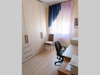 Quadrilocale in Vendita a Rovigo, 88'000&euro;, 85 m², arredato, con Box