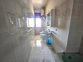 Appartamento in Vendita a Copertino, 50'000&euro;, 125 m²