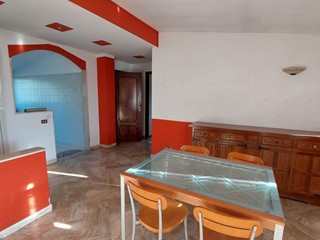 Trilocale in Vendita a Canegrate, 99'000&euro;, 87 m²