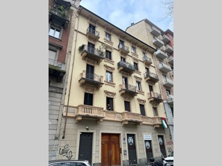 Quadrilocale in Vendita a Torino, 95'000&euro;, 77 m²