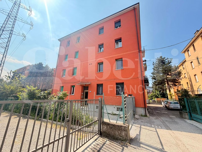 Trilocale in Vendita a Bologna, 193'000&euro;, 70 m²