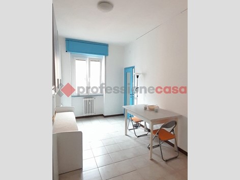Monolocale in Affitto a Milano, 700&euro;, 32 m², arredato