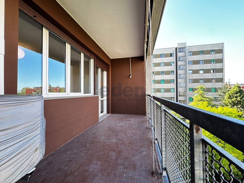 Appartamento in Vendita a Modena, zona Villaggio Giardino, 285'000&euro;, 129 m², con Box