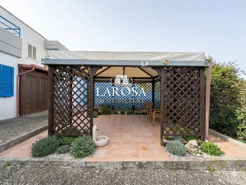 Quadrilocale in Vendita a Melendugno, zona Torre Dell'orso, 130'000&euro;, 63 m², arredato