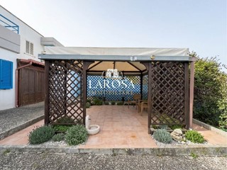 Quadrilocale in Vendita a Melendugno, zona Torre Dell'orso, 130'000&euro;, 63 m², arredato