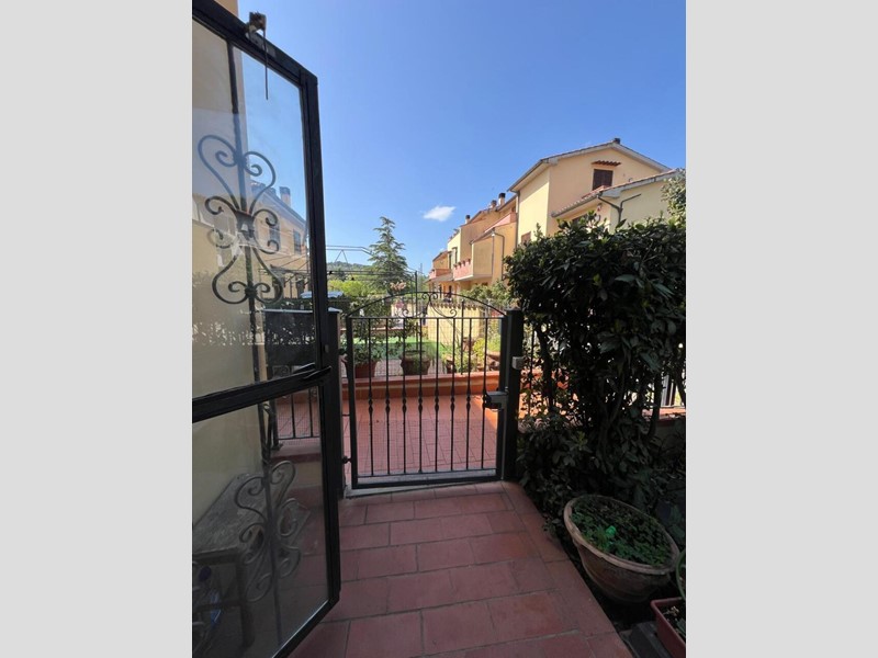 Appartamento in Vendita a Lastra a Signa, zona Ginestra Fiorentina, 200'000&euro;, 85 m²