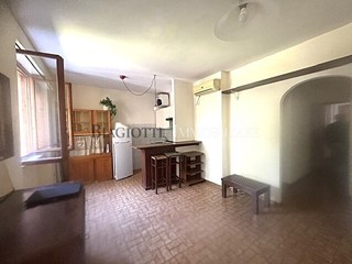 Bilocale in Vendita a Livorno, zona attias, 82'000&euro;, 40 m²