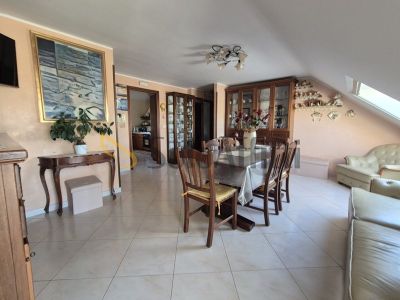 Trilocale in Affitto a Catanzaro, zona Lido Casciolino, 600&euro;, 90 m², arredato