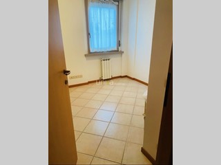 Appartamento in Vendita a Jesi, 195'000&euro;, 88 m², con Box