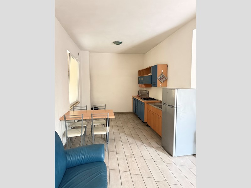 Trilocale in Vendita a Lerici, 150'000&euro;, 75 m², arredato