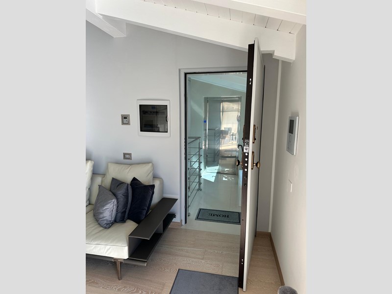 Attico in Vendita a Camaiore, zona Lido di Camaiore, 790'000&euro;, 100 m², arredato
