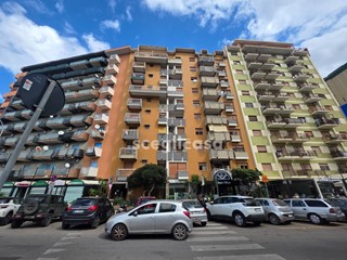 Trilocale in Affitto a Palermo, 1'100&euro;, 95 m²