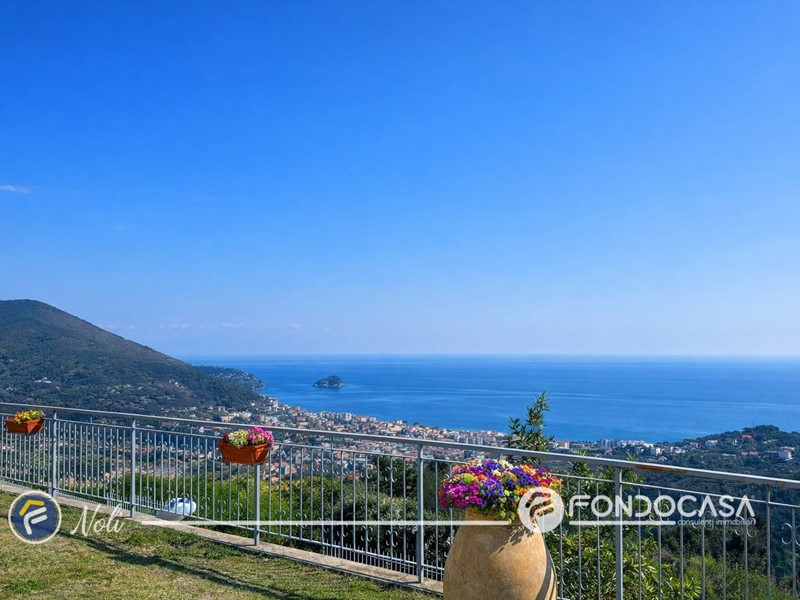 Trilocale in Vendita a Noli, 285'000&euro;, 85 m²