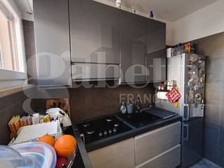 Trilocale in Vendita a Anzio, 165'000&euro;, 70 m², con Box