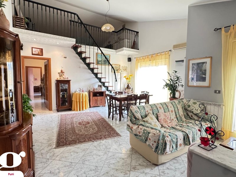 Trilocale in Vendita a Patti, 135'000&euro;, 130 m²