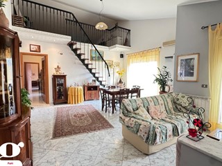 Trilocale in Vendita a Patti, 135'000&euro;, 130 m²