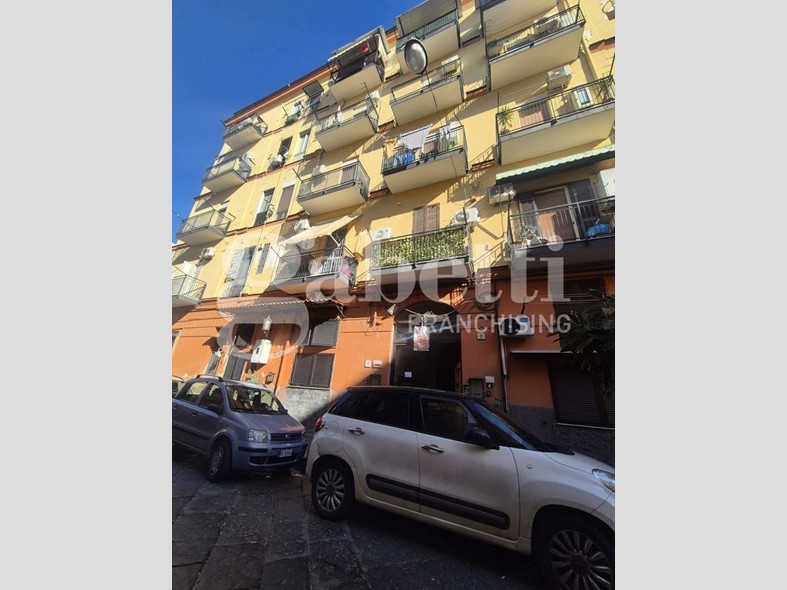 Bilocale in Vendita a Napoli, 170'000&euro;, 70 m²