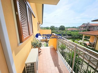 Appartamento in Vendita a Massa, zona Marina di Massa, 282'000&euro;, 110 m², arredato