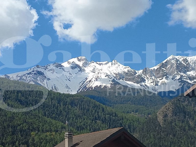Quadrilocale in Vendita a Oulx, 163'000&euro;, 85 m², con Box