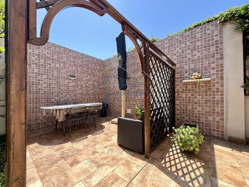 Trilocale in Affitto a Massa, zona Marina di Massa, 1'100&euro;, 80 m², arredato