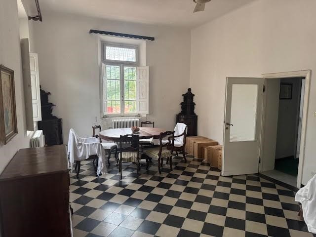 Appartamento in Vendita a Calci, 165'000&euro;, 220 m²
