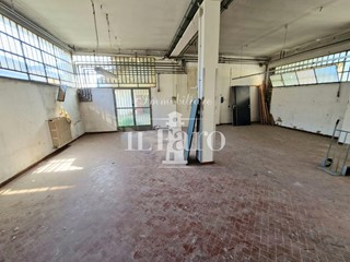 Appartamento in Vendita a Signa, 390'000&euro;, 366 m², con Box