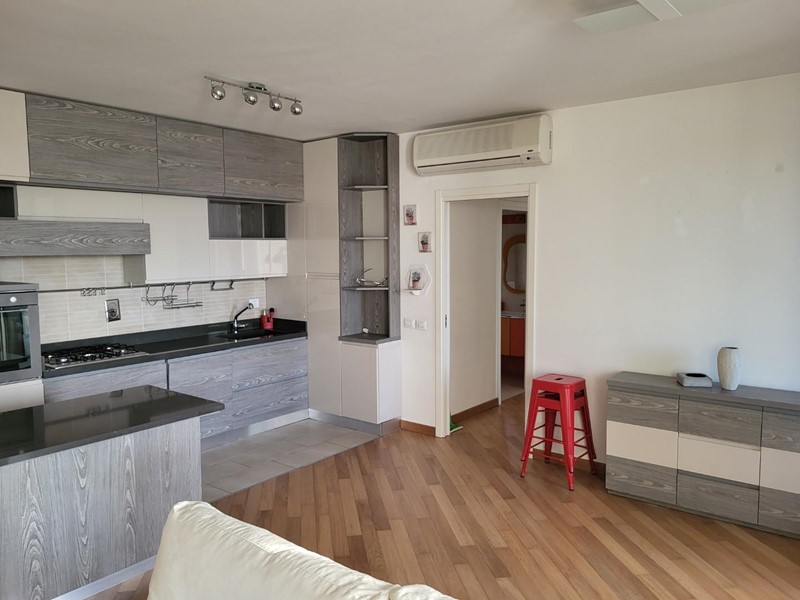 Trilocale in Affitto a Scandicci, 1'000&euro;, 85 m², arredato