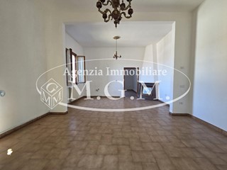 Bilocale in Vendita a Montopoli in Val d'Arno, zona San Romano, 70'000&euro;, 65 m²