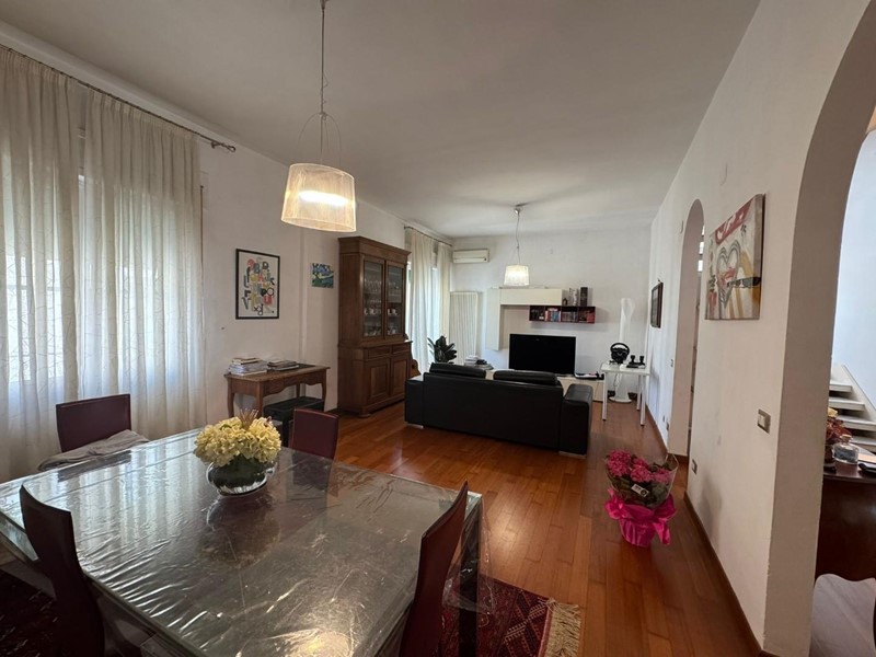 Appartamento in Vendita a Pisa, 420'000&euro;, 163 m²