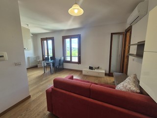 Quadrilocale in Vendita a Siena, 240'000&euro;, 70 m², arredato