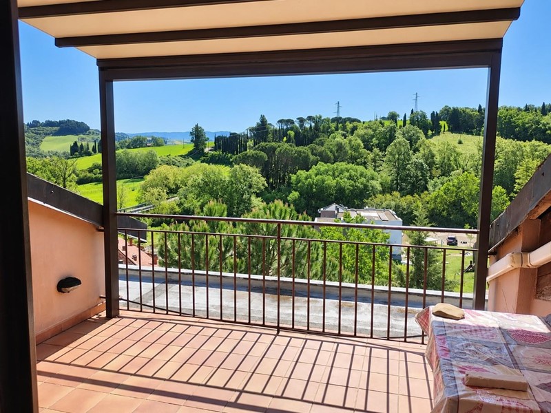 Attico in Vendita a Lajatico, 148'000&euro;, 93 m², arredato