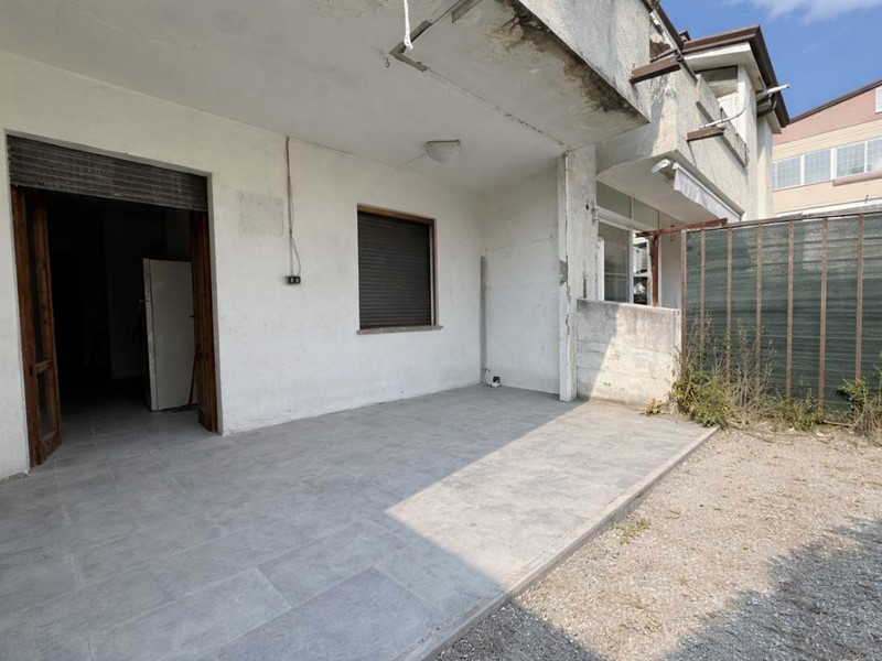 Appartamento in Vendita a Viareggio, zona Torre Del Lago Puccini, 189'000&euro;, 80 m²