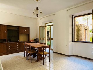 Appartamento in Vendita a San Vito, 70'000&euro;, 120 m²