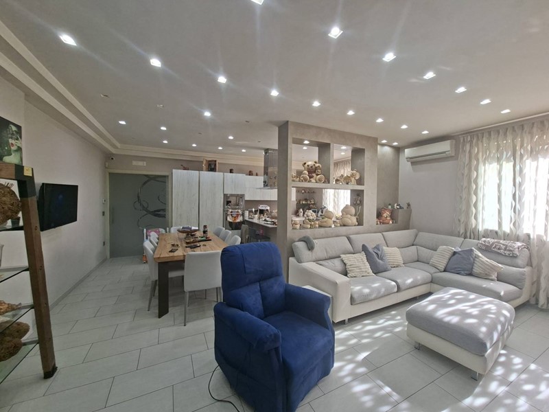Quadrilocale in Vendita a Avellino, 199'000&euro;, 126 m²