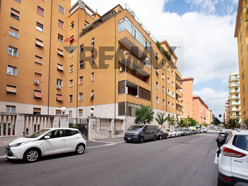 Trilocale in Vendita a Roma, 399'000&euro;, 87 m²