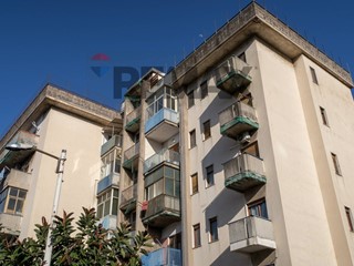 Appartamento in Vendita a Catania, 129'000&euro;, 105 m²