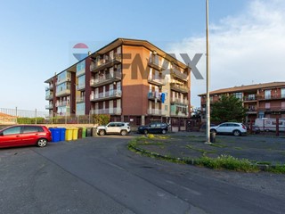 Quadrilocale in Vendita a Catania, 110'000&euro;, 97 m²