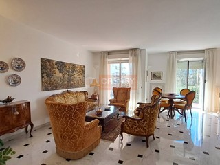 Appartamento in Vendita a Albenga, 400'000&euro;, 156 m²